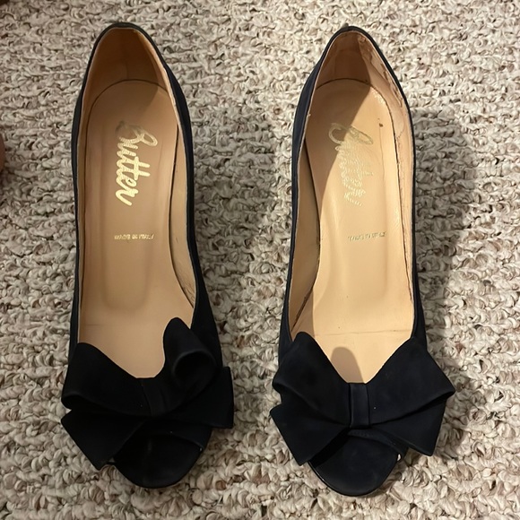 Butter Shoes - Navy butter peep toe bow heels